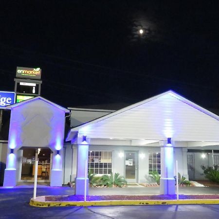 Travelodge By Wyndham Уолтърборо Екстериор снимка