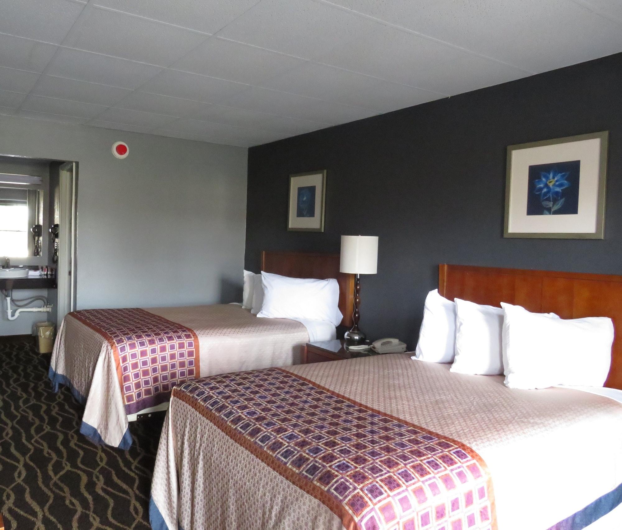 Travelodge By Wyndham Уолтърборо Екстериор снимка