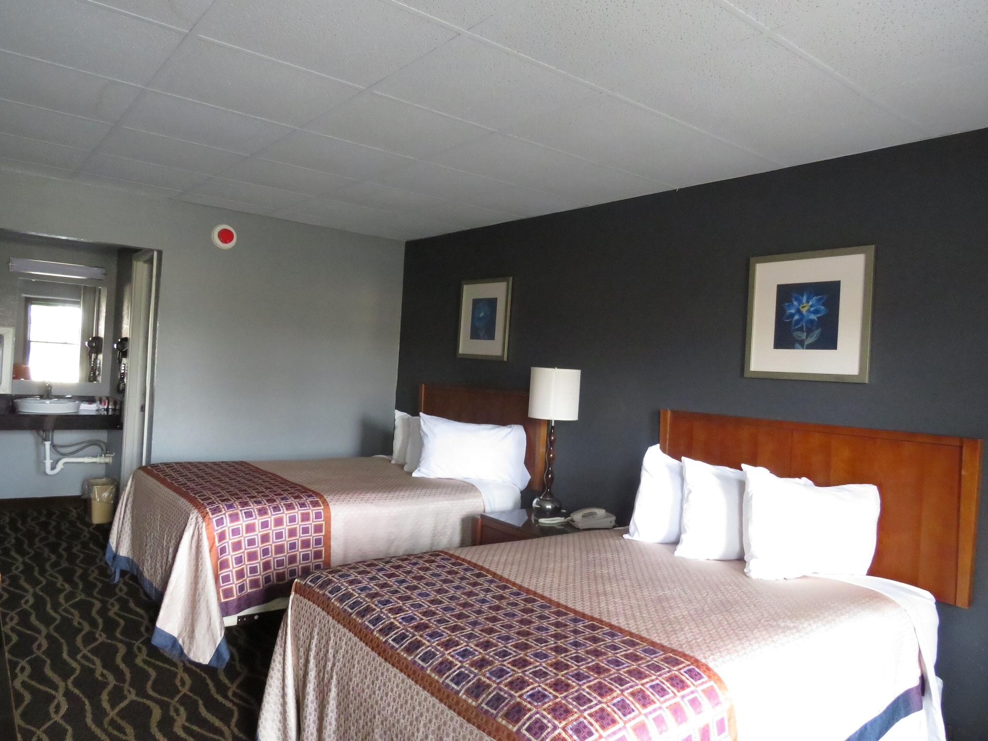 Travelodge By Wyndham Уолтърборо Екстериор снимка